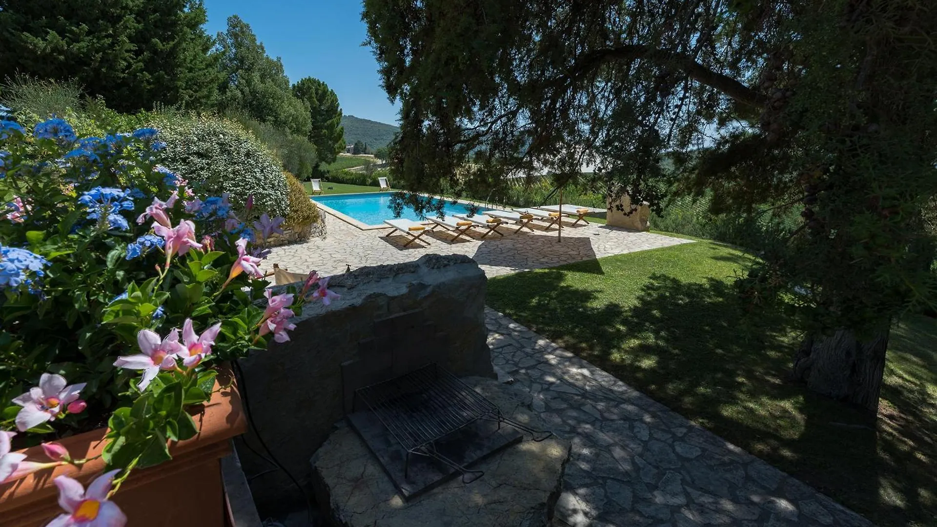 Ricasoli, Villa Agresto Gaiole in Chianti 0*,  Italy